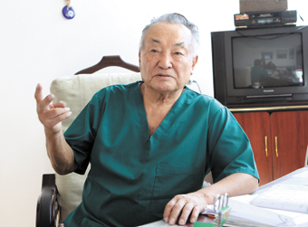 Академик, хирург из Кыргызстана Мамбет Мамакеев попал в Книгу рекордов Гиннесса