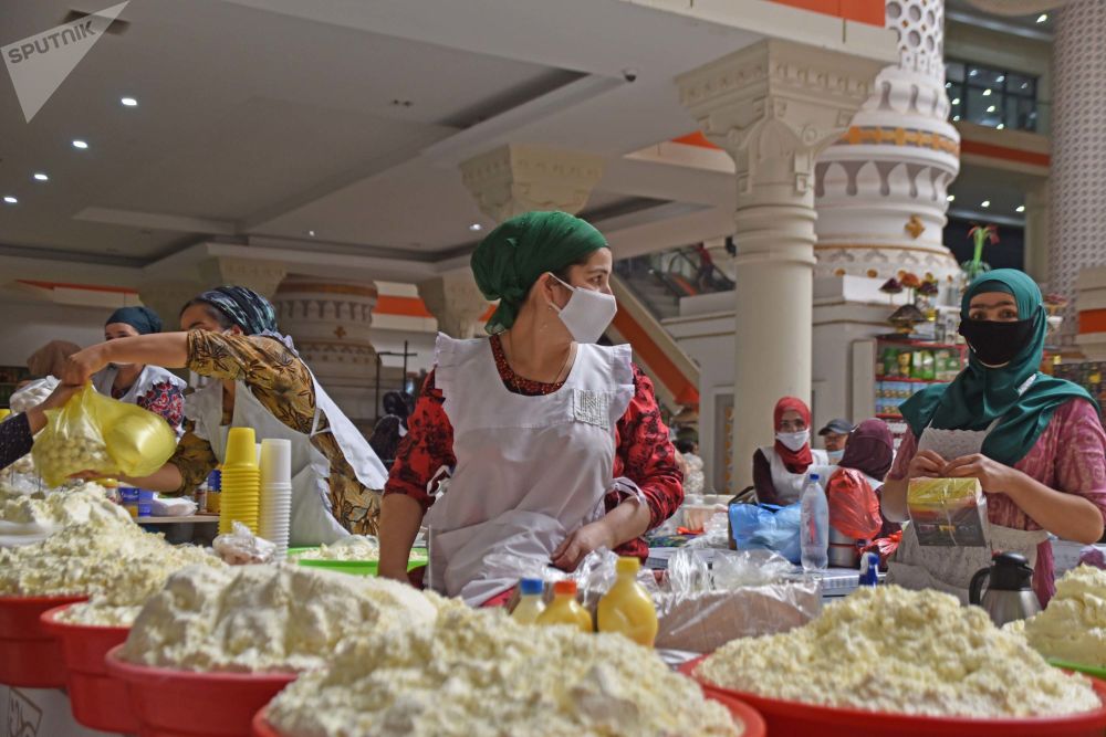 Как работают таджикские рынки во время пандемии коронавируса