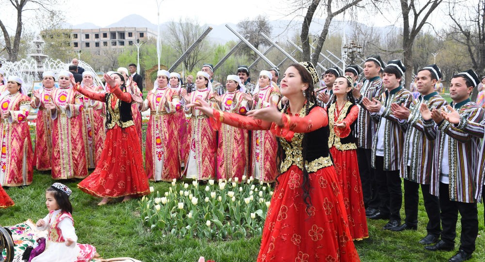 { Наши соседи} Праздник в Согдийской областиИностранным послам показали привлекательные туристические зоны Таджикистана