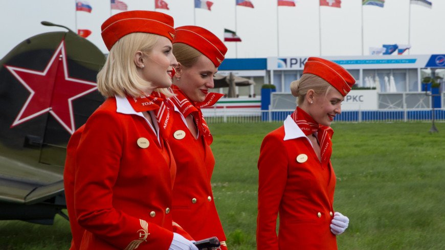 Российские стюардессы составили портрет пассажира мечты
