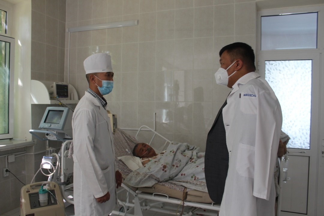 Раненным гражданам на кыргызско-таджикской границе оказали помощь
