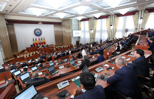 Манапбаев: Политические партии в КР должны формироваться на основе идеологии