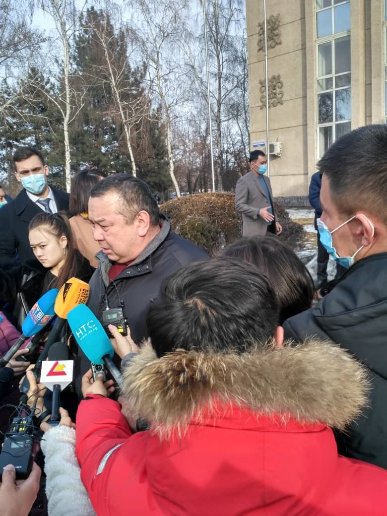 Мэр Бишкека поддержал требование водителей маршрутных такси повысить тариф за проезд до 15 сомов