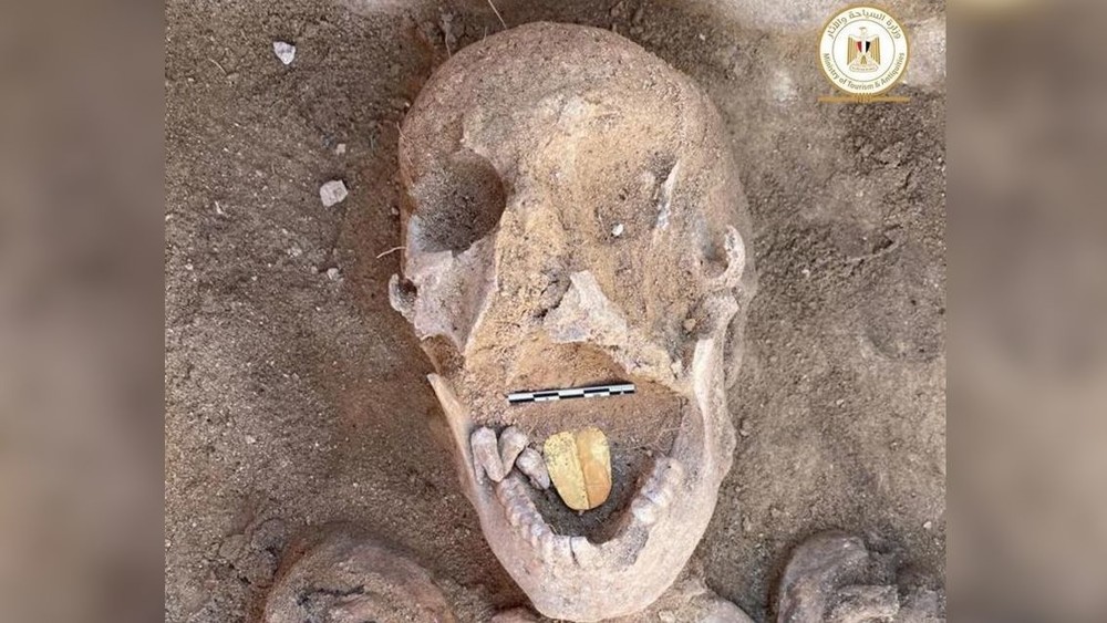 В Египте обнаружены мумии с золотыми языками возрастом в две тысячи лет