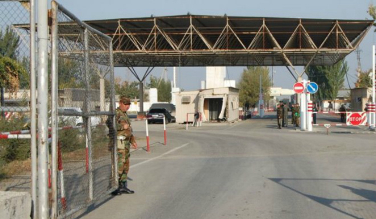 Таджикистан и Кыргызстан намерены открыть два КПП на границе