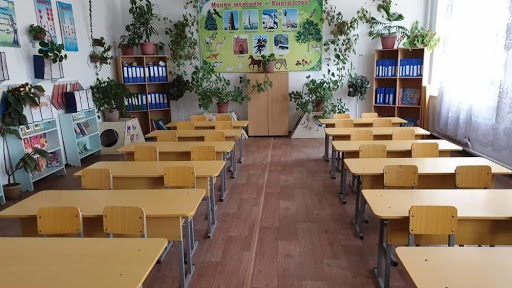 В Бишкеке в 4 четверти в школу пойдут так же ученики начальных, 5, 9 и 11 классов