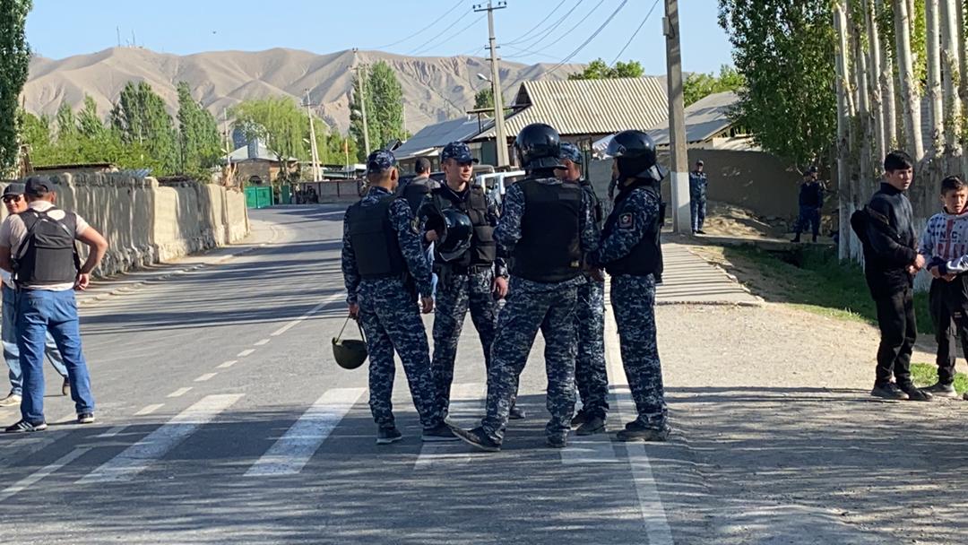 Совбез КР: Обстановка на кыргызско-таджикской границе в Баткенской области стабильная