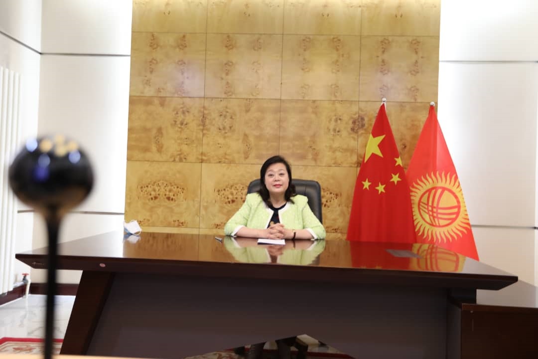 Чрезвычайный и Полномочный Посол КНР в КР Ду Дэвэнь приняла участие в конкурсе 