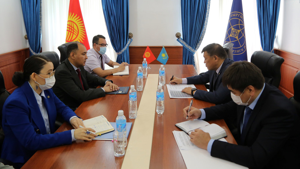 Глава МИД Казахстана посетит Кыргызстан с официальным визитом