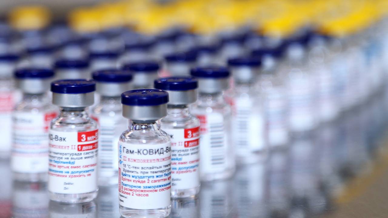 Казахстан начинает испытание еще одной вакцины от COVID-19 собственного производства